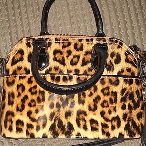 Small crossbody cheetah purse..